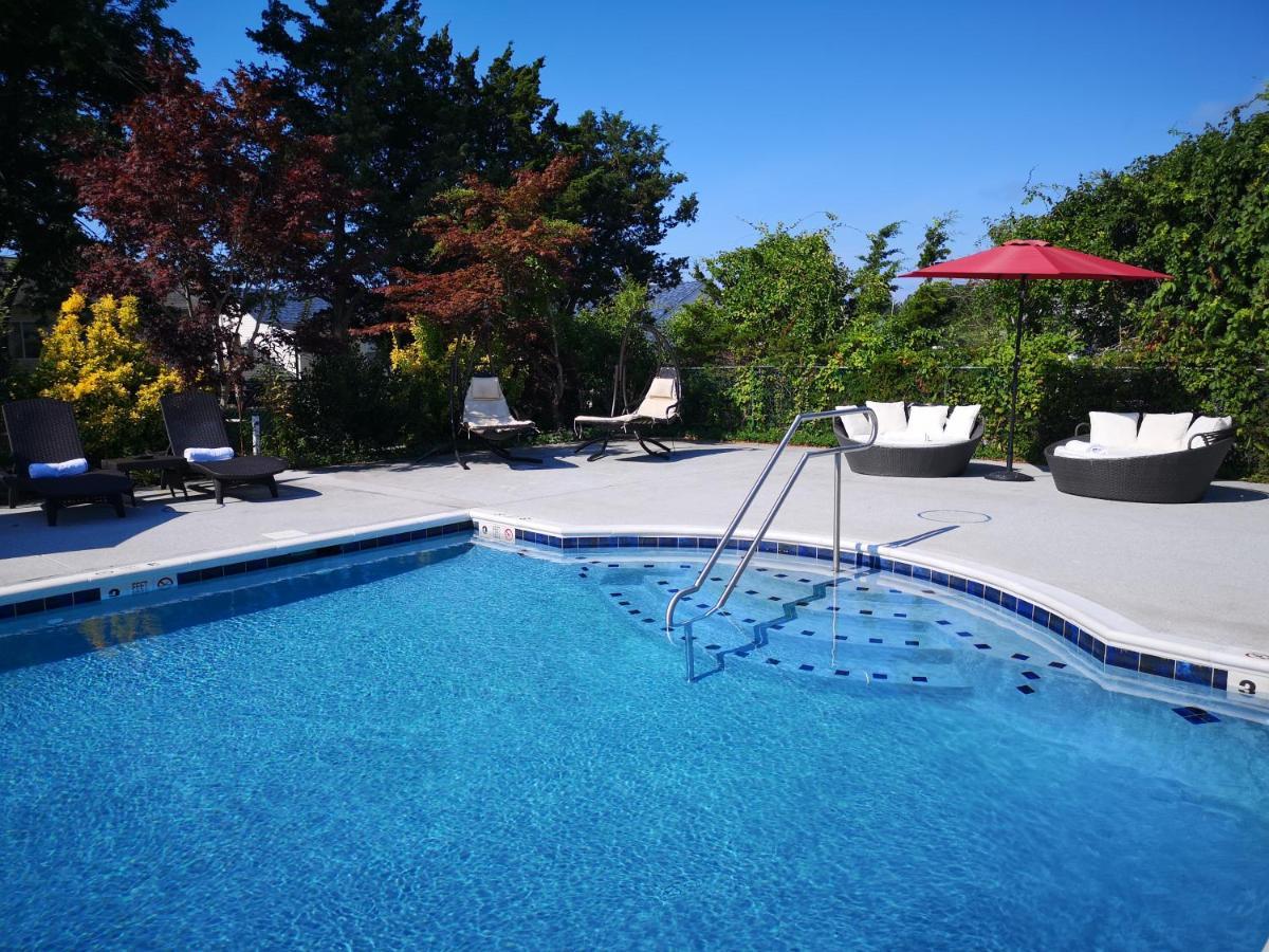 Bay Watch Hotel And Marina Hampton Bays Exterior photo