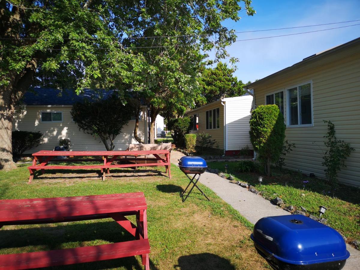 Bay Watch Hotel And Marina Hampton Bays Exterior photo