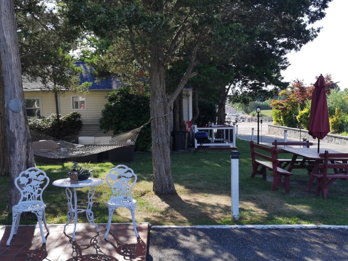 Bay Watch Hotel And Marina Hampton Bays Exterior photo
