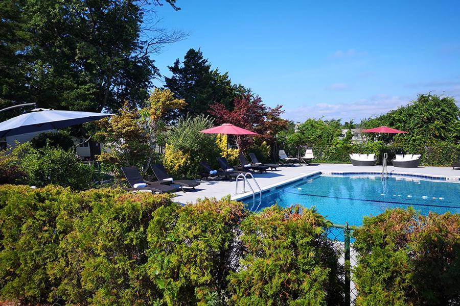 Bay Watch Hotel And Marina Hampton Bays Exterior photo