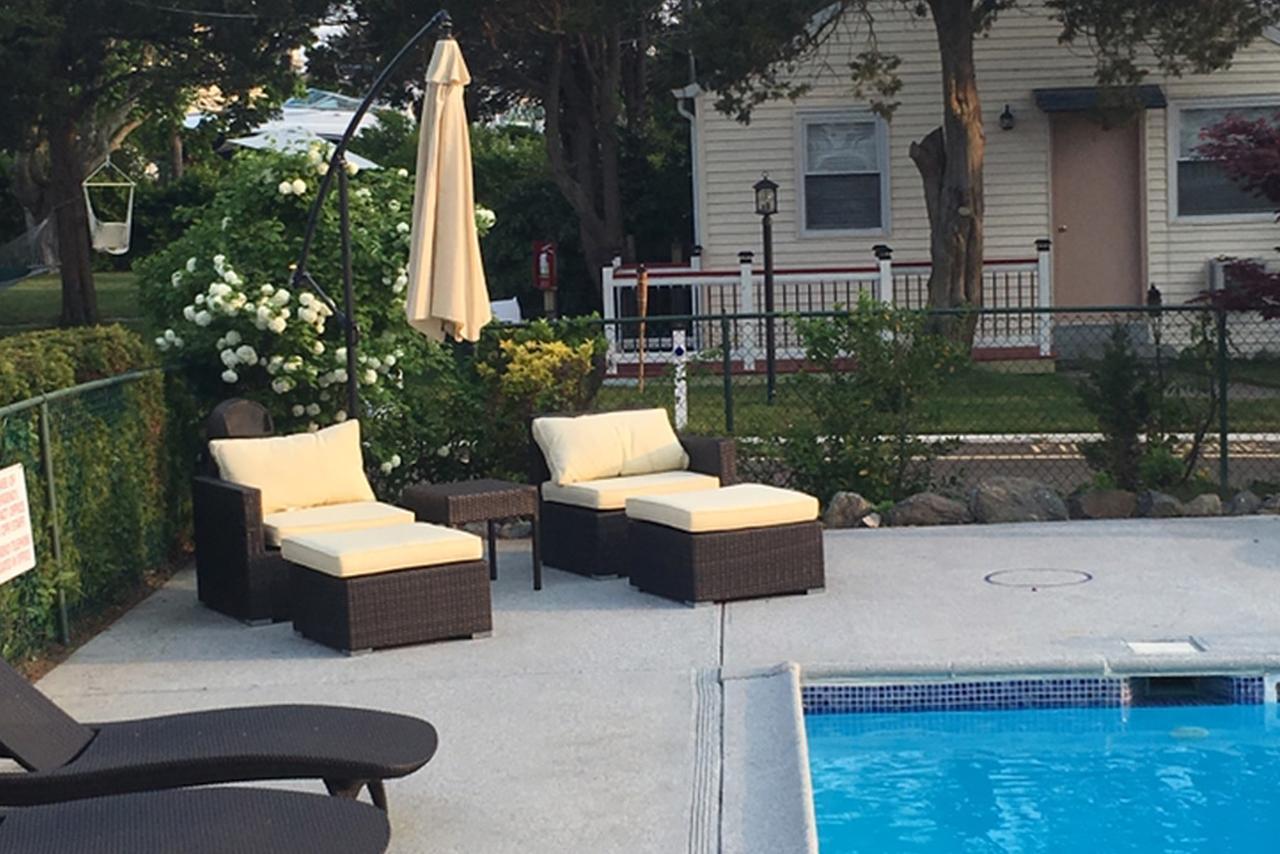 Bay Watch Hotel And Marina Hampton Bays Exterior photo